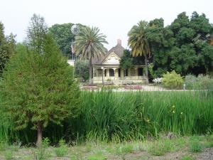 Fullerton Arboretum Heritage House and gardens