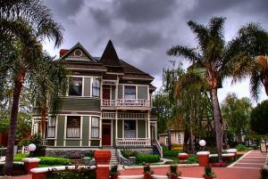 Heritage Square - Oxnard - by Wendell @ Flickr
