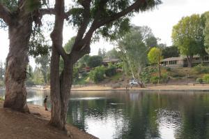 Laguna Lake in Fullerton with people fishing