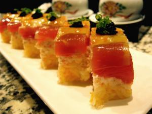 Taka 555 Sushi - Flickr - by Kimberly Vardeman