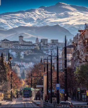 View of Granada Spain - by Frj9 Wikimedia